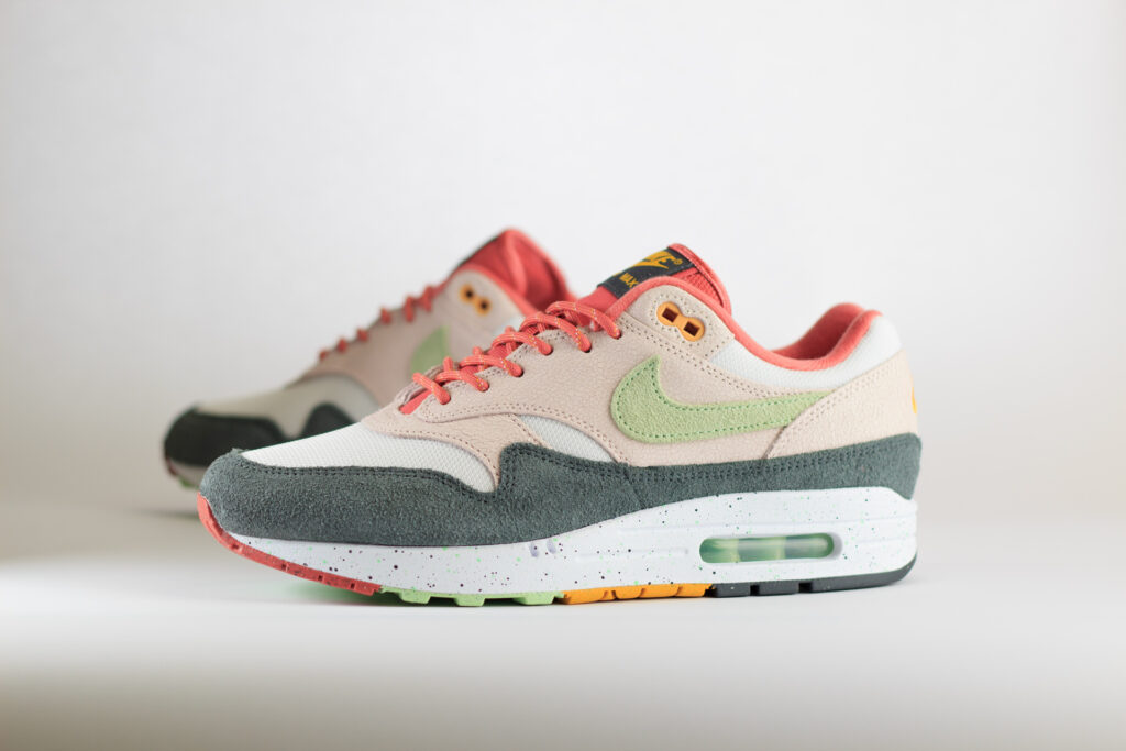 Nike Air Max 1 Easter Celebration – Groen/Roze/Wit Heren/Dames/Uniseks Sneakers – Leer/Suède/Mesh - FZ4133-640 – Zijkant