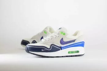 Nike Air Max 1 Obsidian Royal Outlines (GS) - Blauw/Wit Jongens/Meisjes/Kinder Sneakers - Mesh/Leer/Suède - HF7814-100 - Zijkant