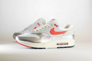 Nike Air Max 1 PRM SE Hot Sauce – Rood/Zilver Heren/Dames/Unisex Sneakers – Leer/Mesh - HF7746-100 – Zijkant