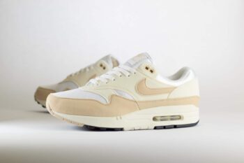 Nike Air Max 1 Pale Ivory (W) – Beige/Wit Heren/Dames/Uniseks Sneakers – Vilt/Mesh - DZ2628-101 – Zijkant