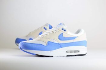 Nike Air Max 1 Royal Pulse (W) – Blauw/Wit Heren/Dames/Unisex Sneakers – Vilt/Mesh - DZ2628-113 - Zijkant