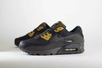 Nike Air Max 90 Black Bronzine – Zwart/Geel Heren/Dames/Unisex Sneakers – Suède/Leer - FB9657-001 – Zijkant