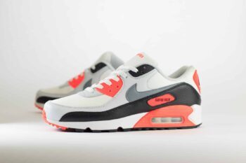 Nike Air Max 90 Gore-Tex Infrared - Rood/Zwart/Wit Heren/Dames/Unisex Sneakers - Mesh/Leer - FD5810-101 - Zijkant