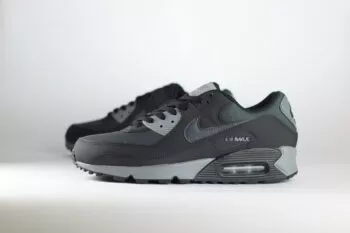 Nike Air Max 90 Black Anthracite Cool Grey – Zwart/Grijs – Heren/Dames/Unisex Sneakers - Leer/Mesh - HM0625-001 - Zijkant